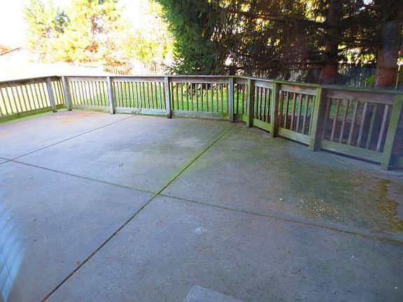 2nd image of 2314 Applewood Ct