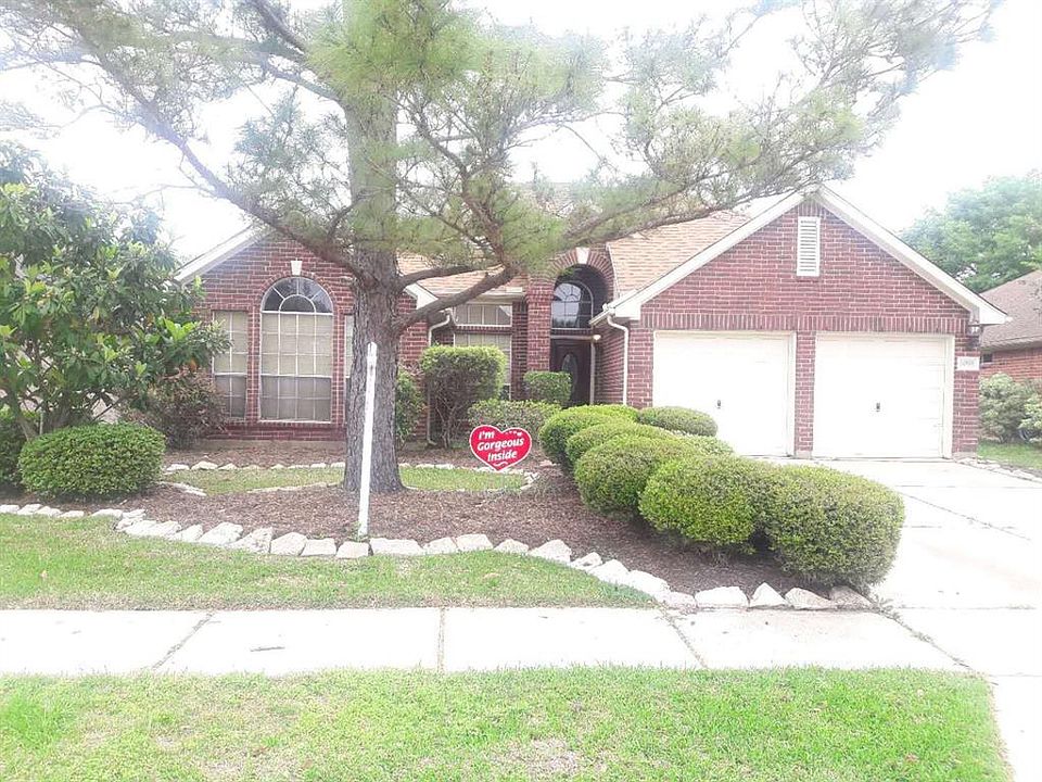 2nd image of 4939 Linden Pl