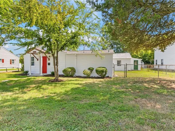 142 Center Ave, Newport News, VA 23601
