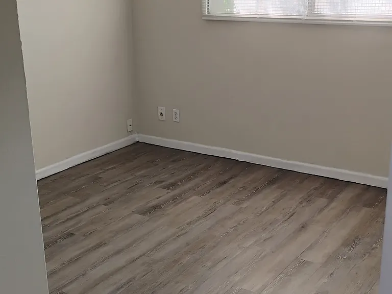 1126 W Heather Dr — Photo 4
