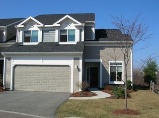 30 Woodthrush Cir, South Burlington, VT 05403