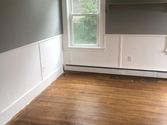 5th image of 158 Court St #2