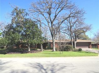 310 San Jacinto Dr, Rockdale, TX 76567