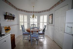 5th image of 7552 Sagunto St