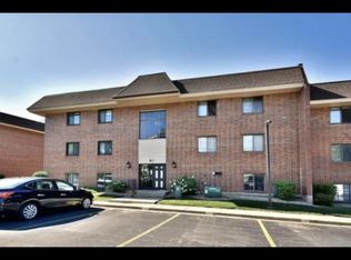 41 E Janata Blvd APT 1B, Lombard, IL