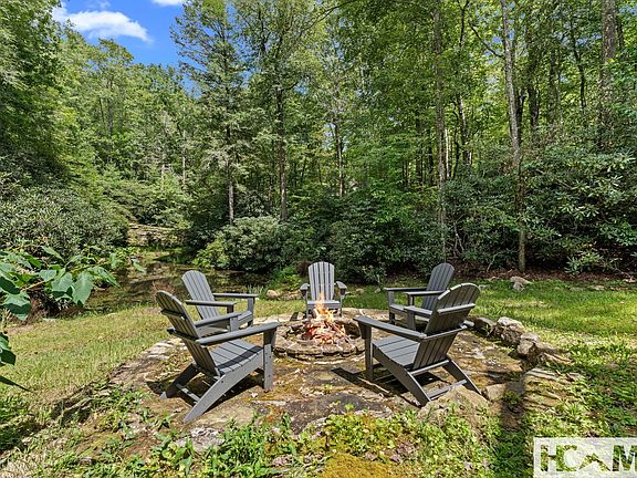 2nd image of 332 Streamside Drive