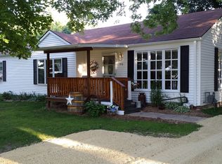 416 E Main St, Racine, MN 55967