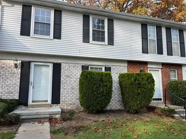 21614 Hidden Rivers Dr S, Southfield, MI 48075