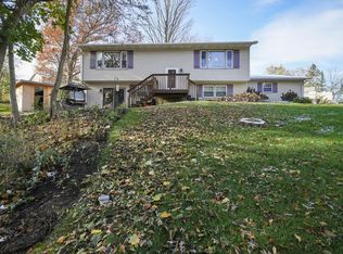 N8614 Wilmers Grove Rd, East Troy, WI 53120