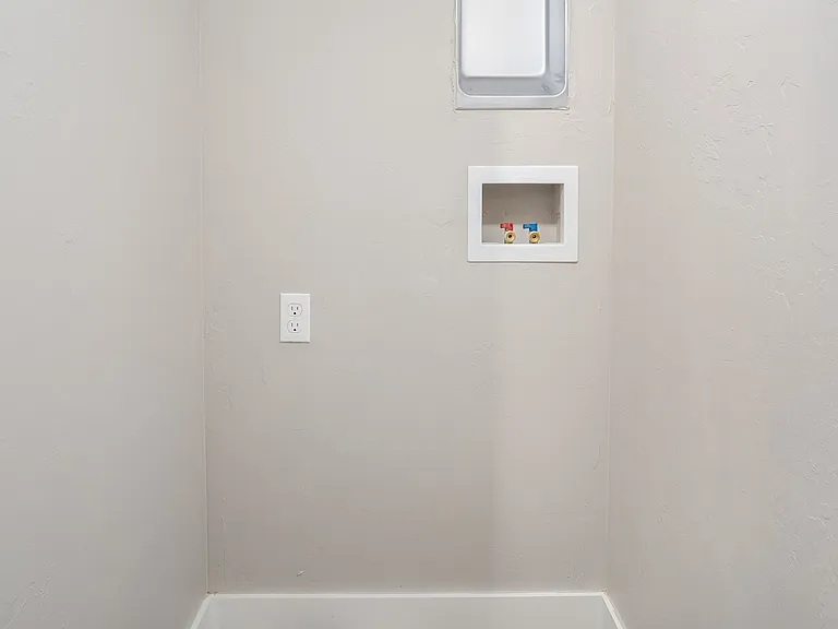 1105 Coffey Dr — Photo 15
