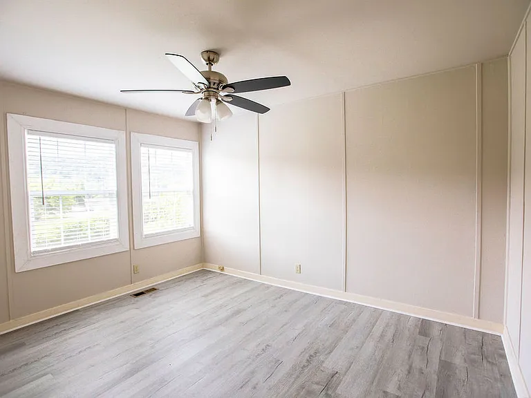 117 S Lansing Rd #117 — Photo 9