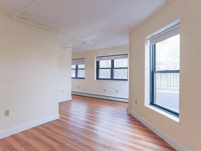476 Columbus Ave #4 — Photo 4