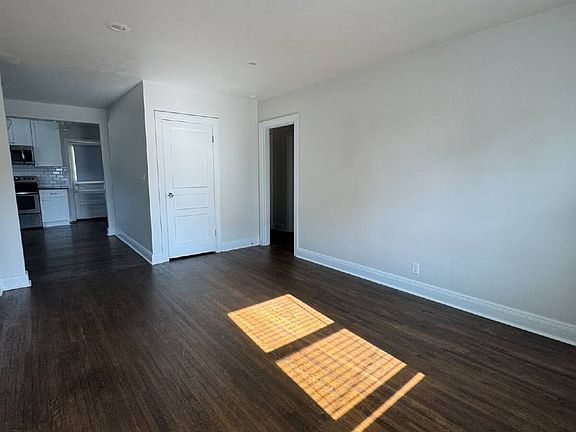 3rd image of 2712 Bobby Ave