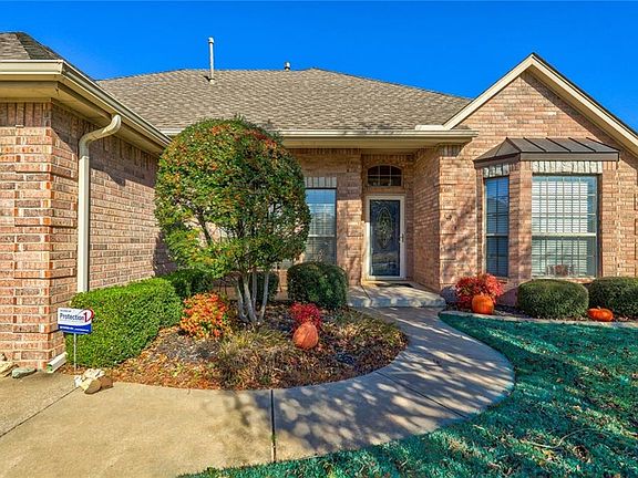 3rd image of 2029 Oak Dr