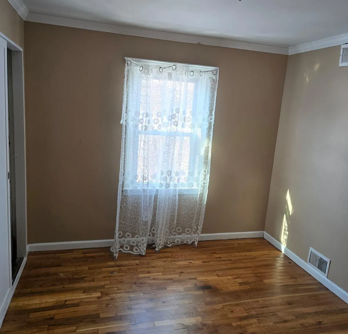 Peninsula Blvd, Cedarhurst — Photo 4