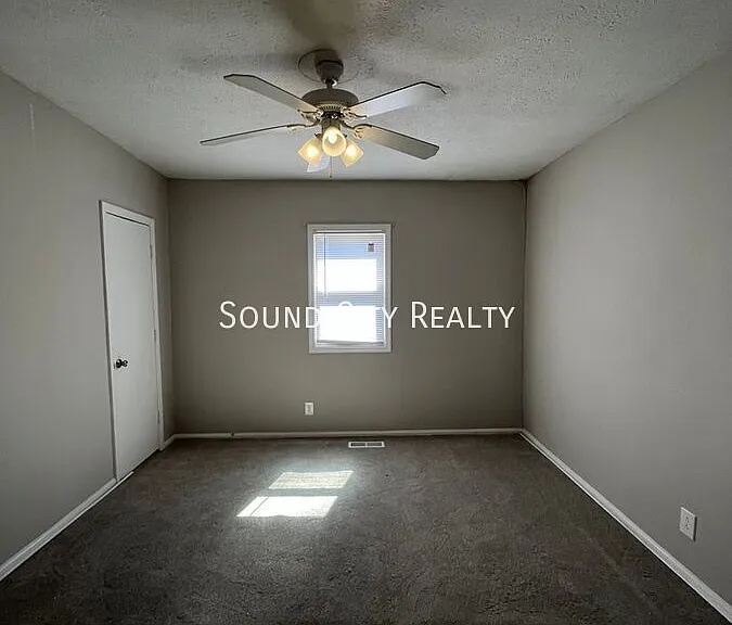 1731 Dr Db Todd Jr Blvd — Photo 8