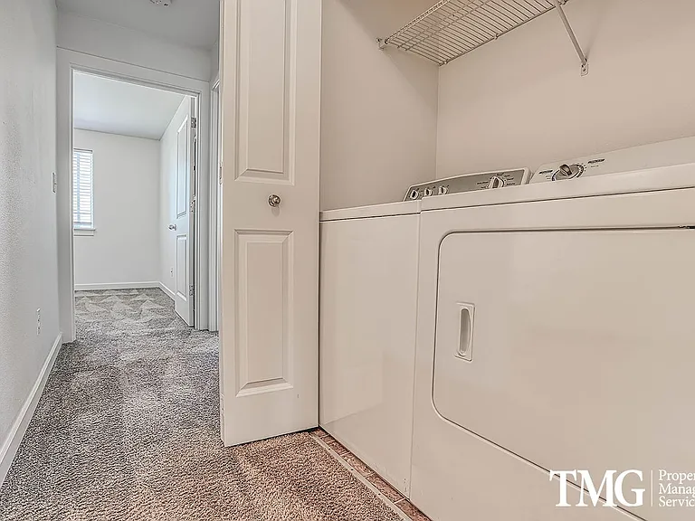 1017 SE 12th Ave — Photo 176