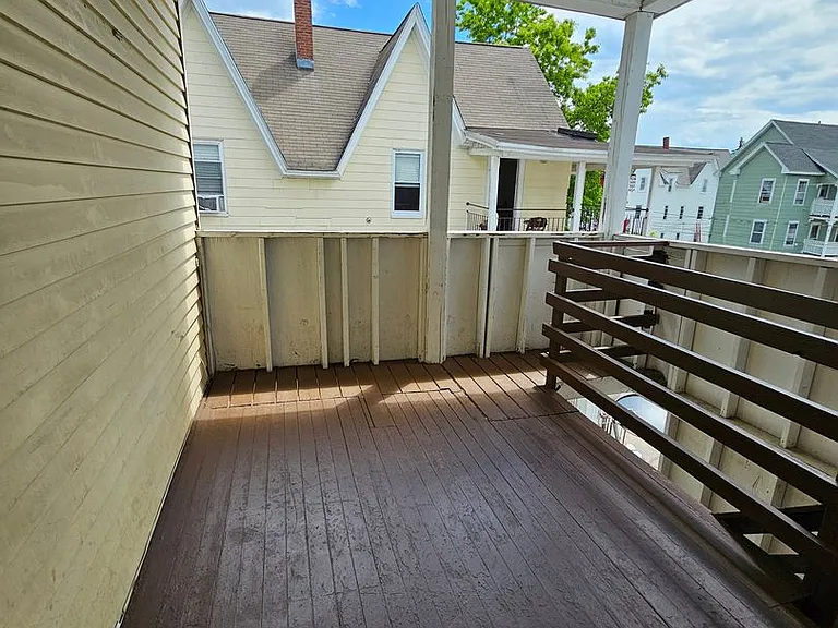 185 Grove St #187 — Photo 5