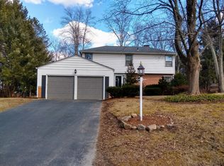 77 Westridge Dr, Waterbury, CT 06708