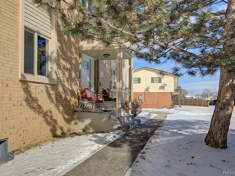1331 Merl Pl #5 — Photo 2