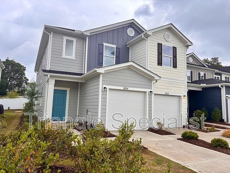 3 bed, 2.5 bath, 1601 sqft, $1,950 — Photo 2