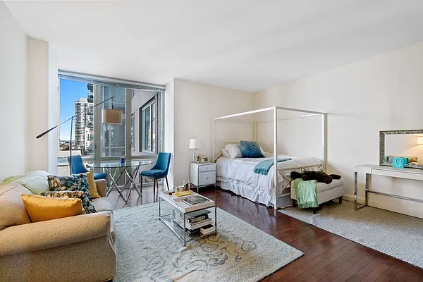 Rented by Compass | media 1