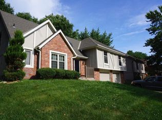8640 Greenway Ln, Lenexa, KS 66215