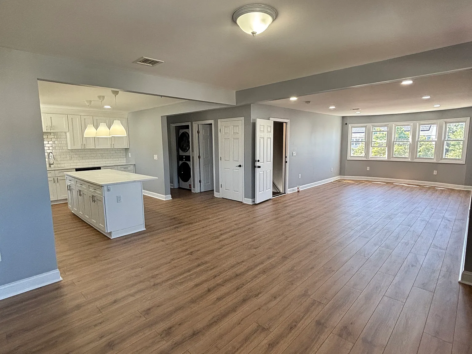 4 bed, $3,600 — Photo 4