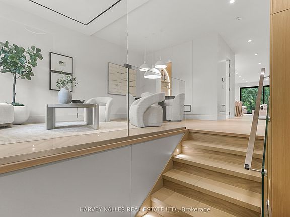 4th image of 108 Heath St W