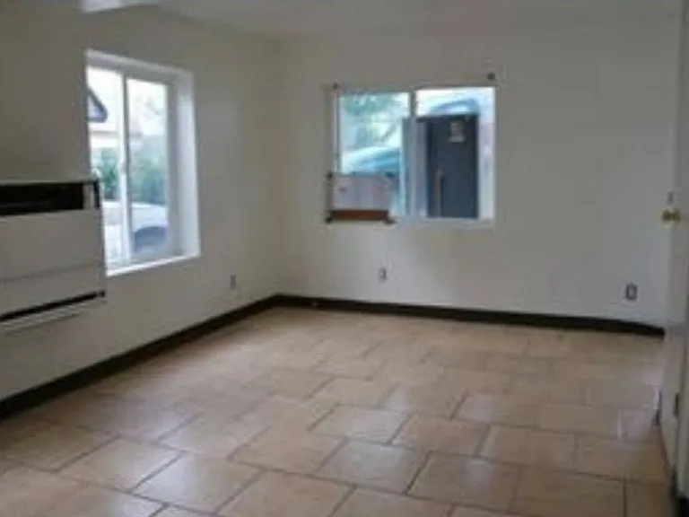 Amador St — Photo 13