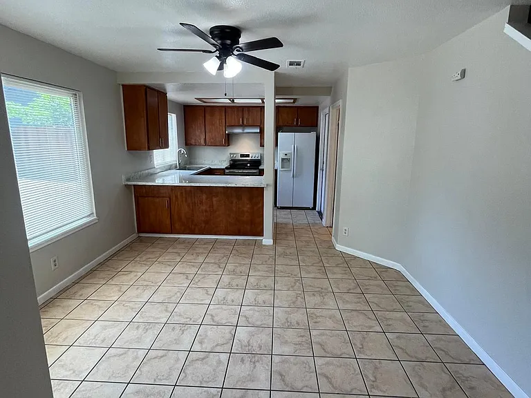 420 Ravenwood Way — Photo 11