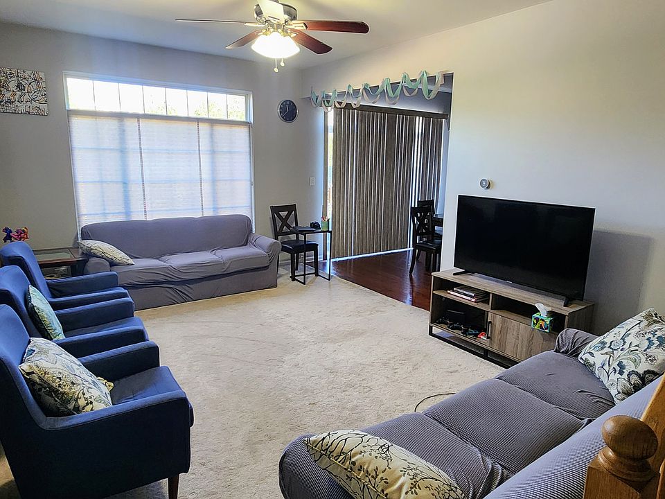 2nd image of 416 Coventry Cir
