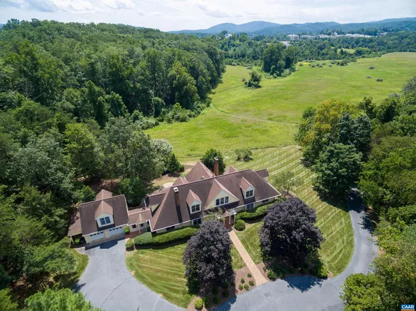 119 Falcon Dr, Charlottesville, VA 22901