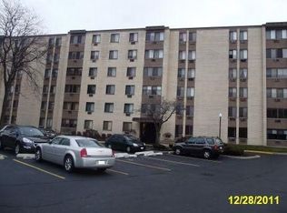 9745 S Karlov Ave APT 106, Oak Lawn, IL 60453