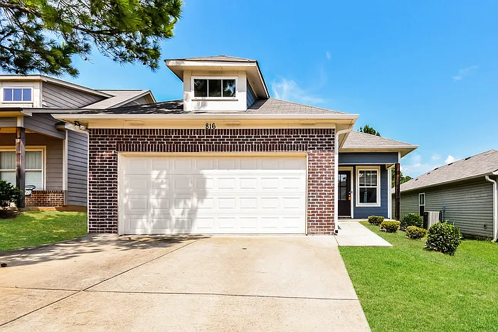 816 Kent Dr
