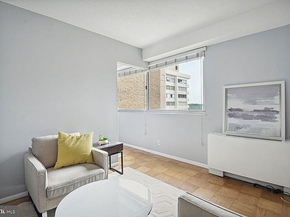 5th image of 4515 Willard Ave APT 2120S