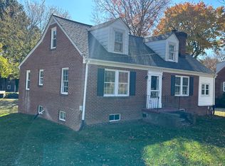 215 W Gordon Ave, Gordonsville, VA 22942