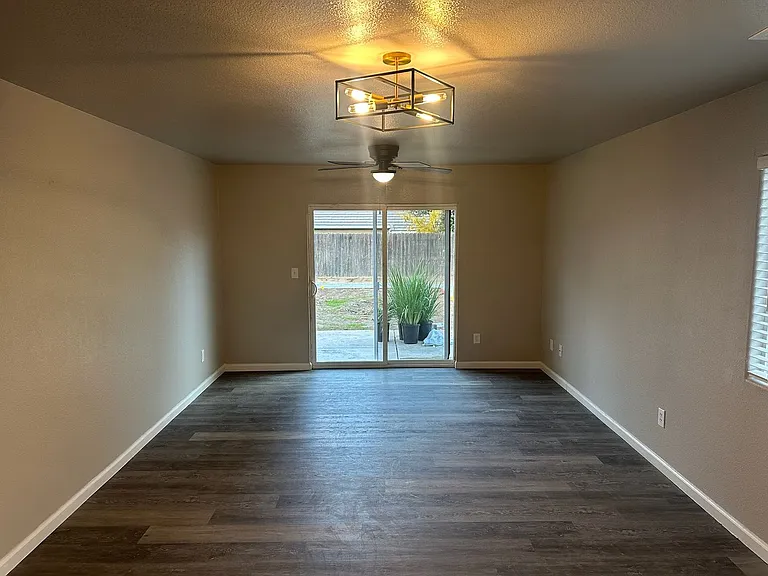 4106 W Prospect Ave — Photo 9