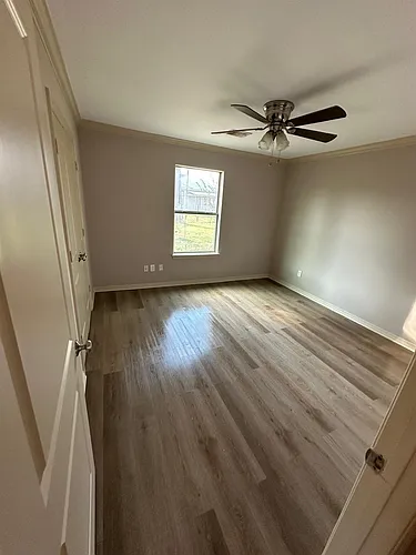 209 6th St Photo 1