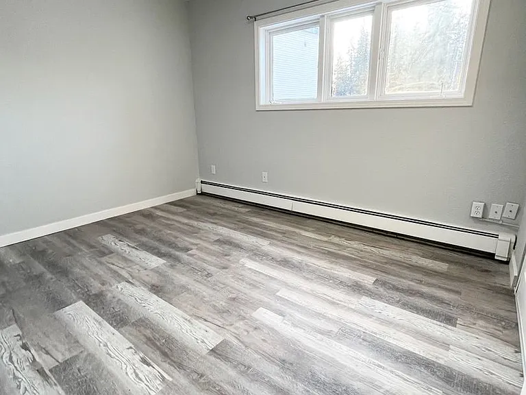 102 B St — Photo 8