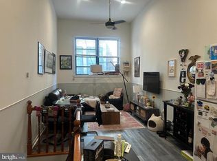 35 S Strawberry St FLOOR 2, Philadelphia, PA 19106