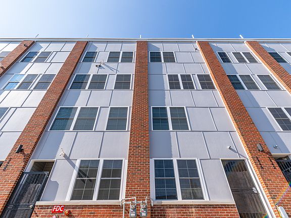 3rd image of 2440 N Lee St APT 1
