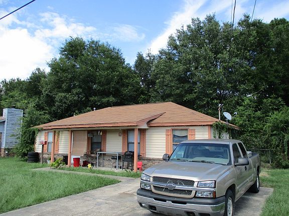 2nd image of 820 Amberwood Dr