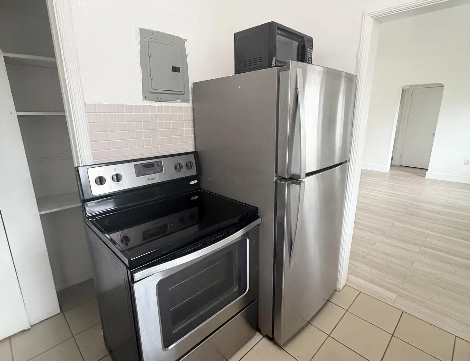 1 bed, 1.0 bath, 600 sqft, $1,780 — Photo 2
