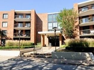 1405 E Central Rd UNIT 101A, Arlington Heights, IL 60005