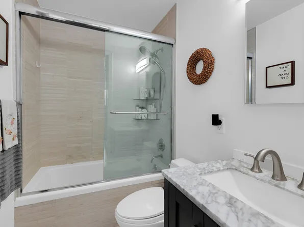 1438 Third Avenue image 5 of 11