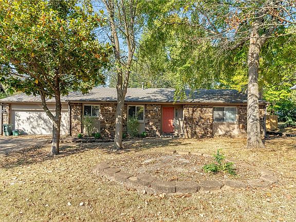 2nd image of 3124 E Navajo Ct