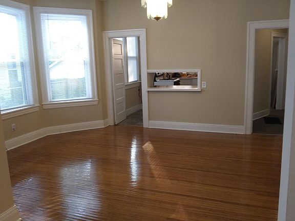Dining room (2)