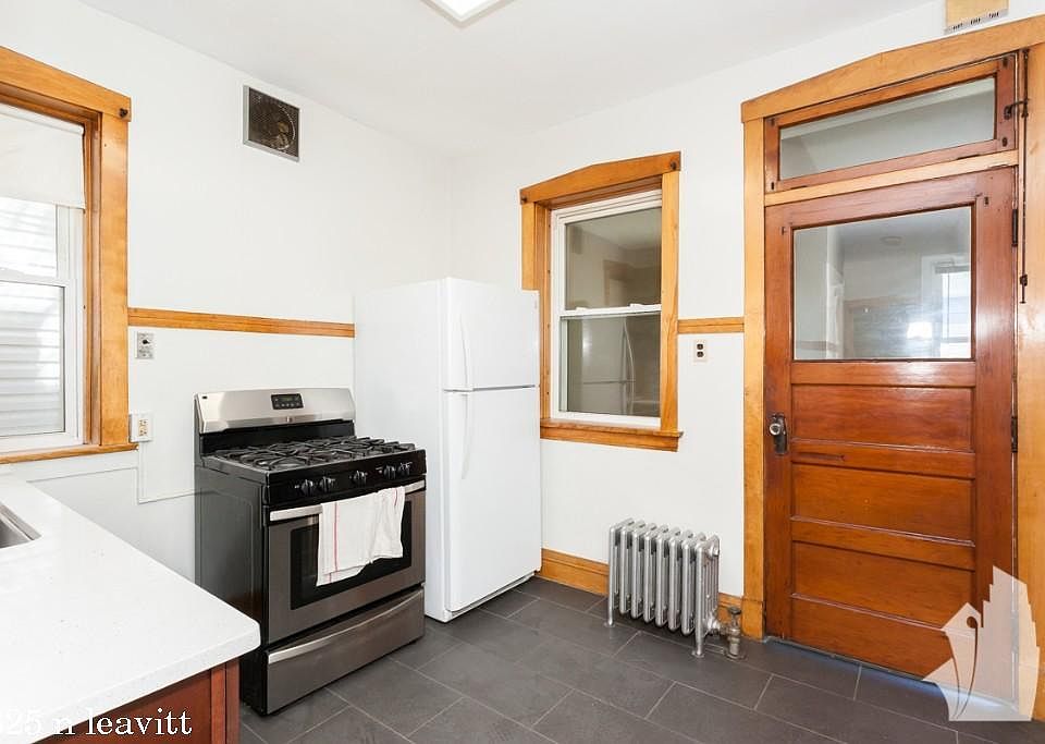 1st image of 4825 N Leavitt St #1727