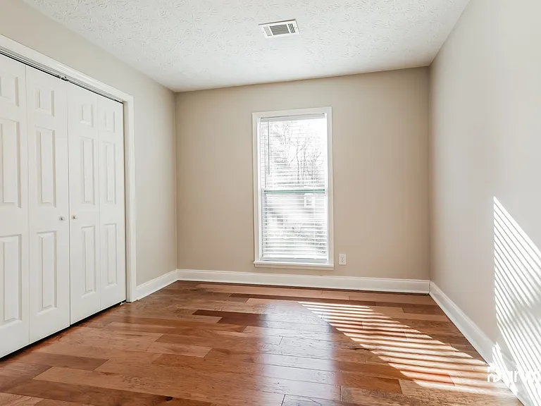 5299 Arrowind Rd — Photo 13